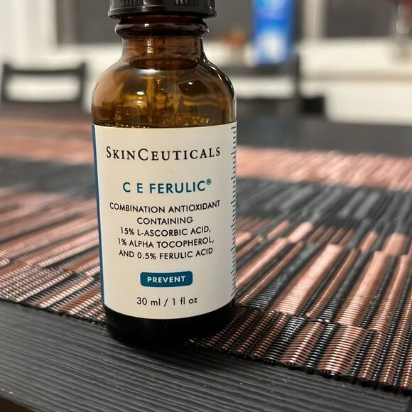 (75% Full) Skinceuticals C E Ferulic® with 15% L-Ascorbic Acid - Picture 1 of 6
